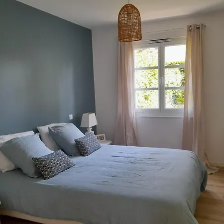 Holiday home Maison La Parenthese
