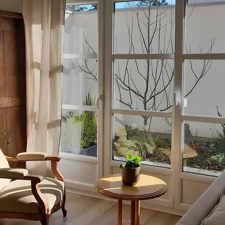 Maison La Parenthese Holiday home *